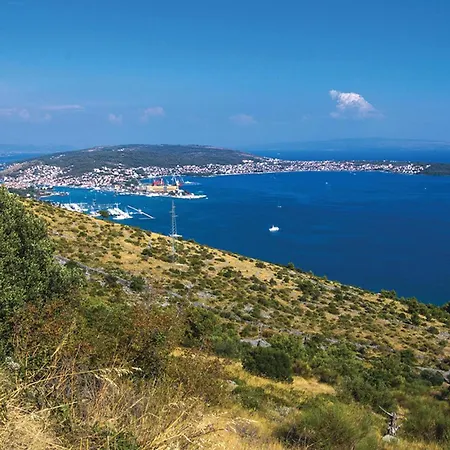 Hébergement de vacances Luxurious In Okrug Gornji With Sauna Trogir