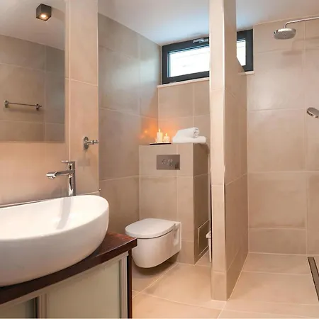 Ferienhaus Luxurious Home In Okrug Gornji With Sauna *