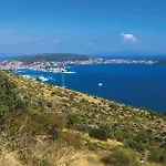 Holiday home Luxurious Home In Okrug Gornji With Sauna Trogir