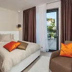 Luxurious Home In Okrug Gornji With Sauna Holiday home *