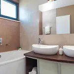 Luxurious Home In Okrug Gornji With Sauna Holiday home
