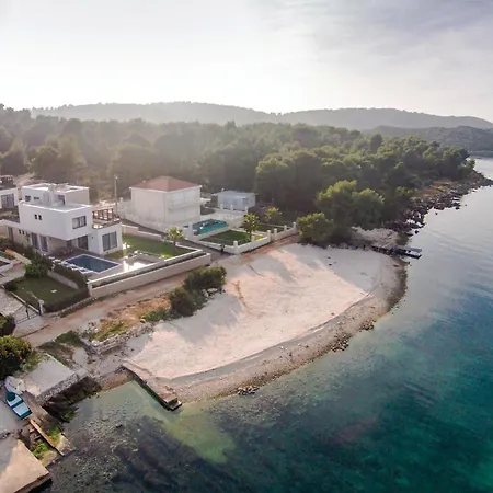 Luxurious Home In Okrug Gornji With Sauna Holiday home *