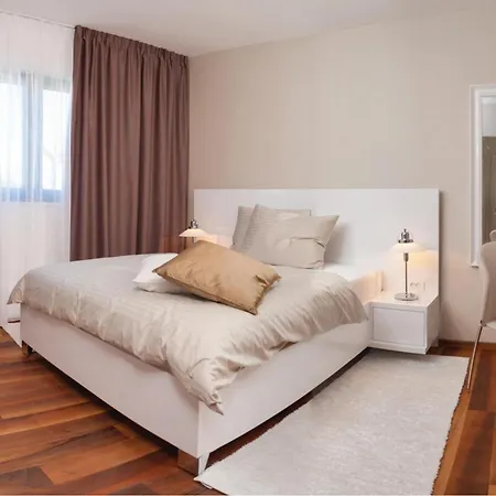 Holiday home Luxurious Home In Okrug Gornji With Sauna