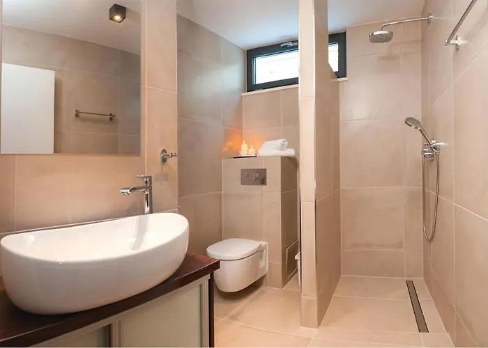 Hébergement de vacances Cozy In Okrug Gornji With Sauna *